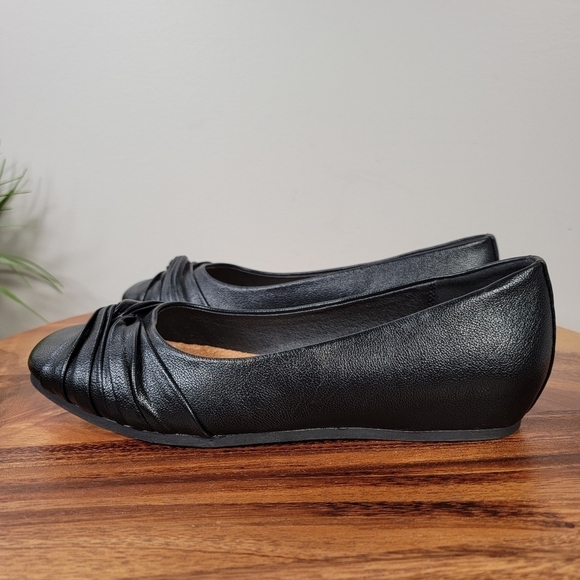 NEW Baretraps Chainey Black Flats Size 7.5 - Picture 7 of 17